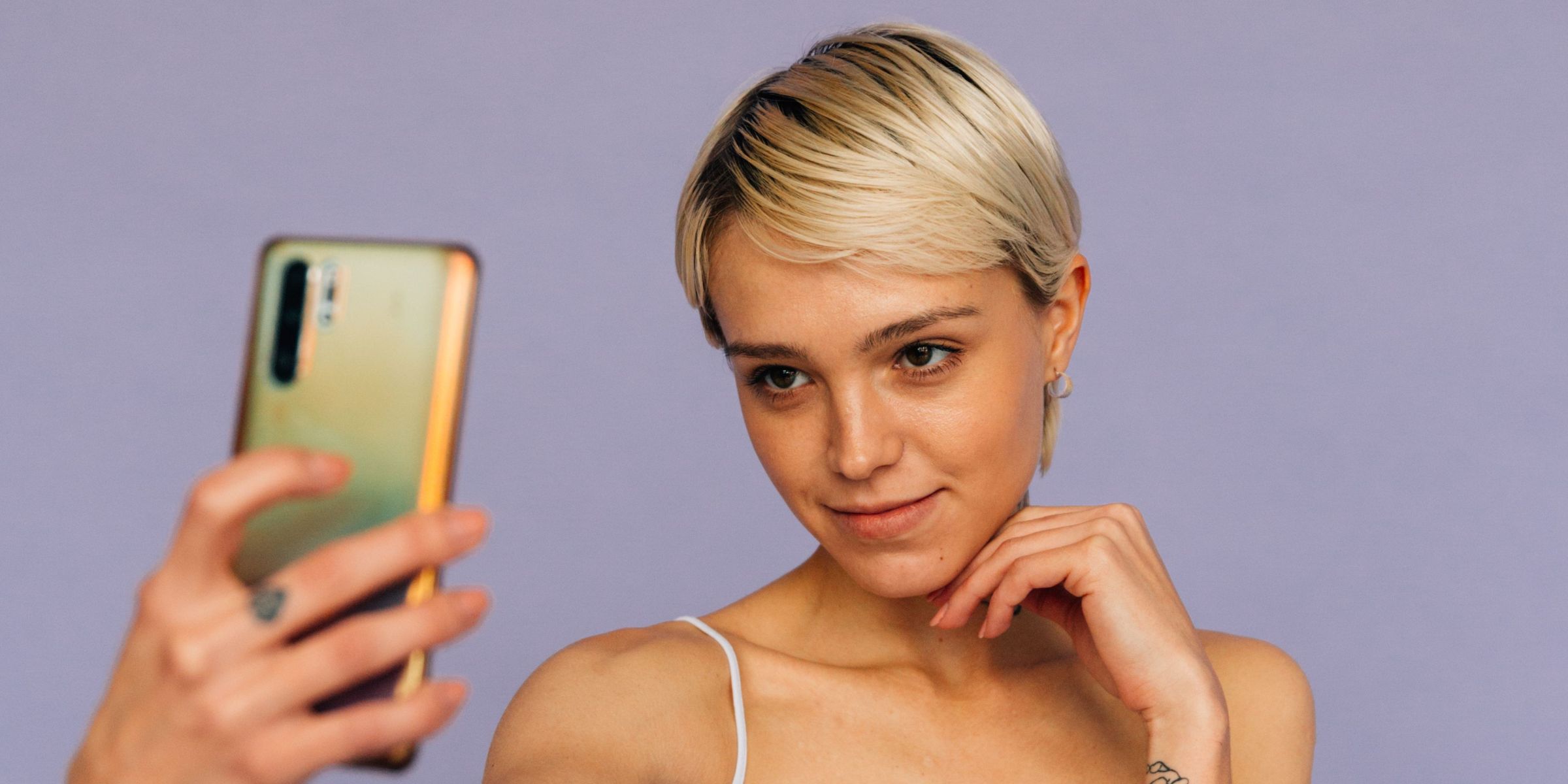 A woman taking a selfie | Source: Pexels